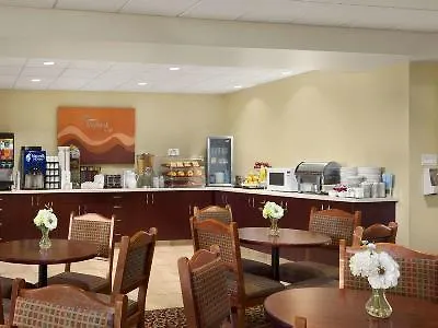 Days Inn By Wyndham Edmonton South